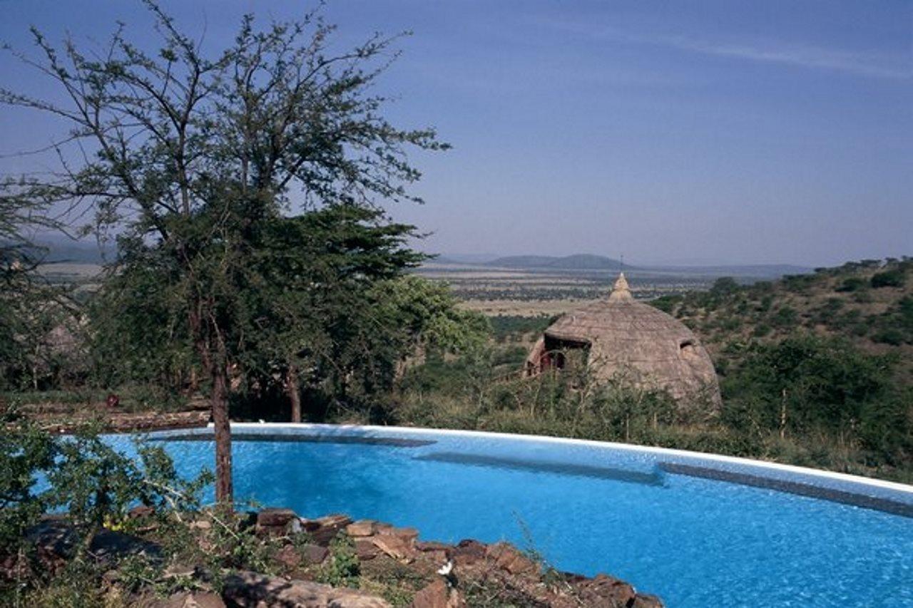 Serengeti Serena Safari Lodge Esterno foto