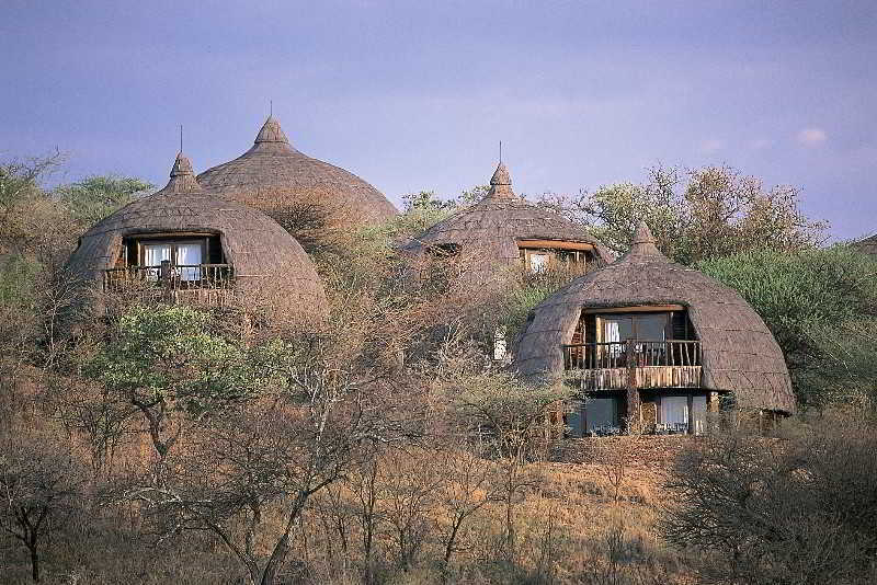 Serengeti Serena Safari Lodge Esterno foto